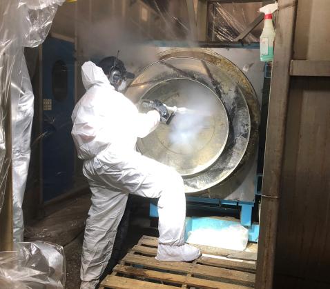 CO2 Ice Blasting